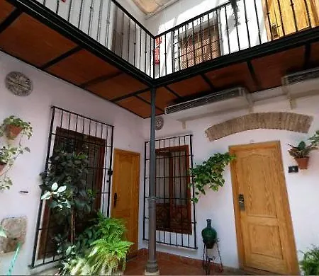Patios Hotel *