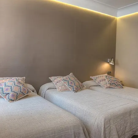 파티오스 호텔 *